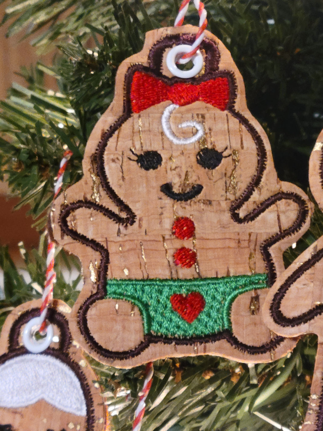 GINGERBREAD BABY GIRL ORNAMENT DIGITAL MACHINE EMBROIDERY DESIGN