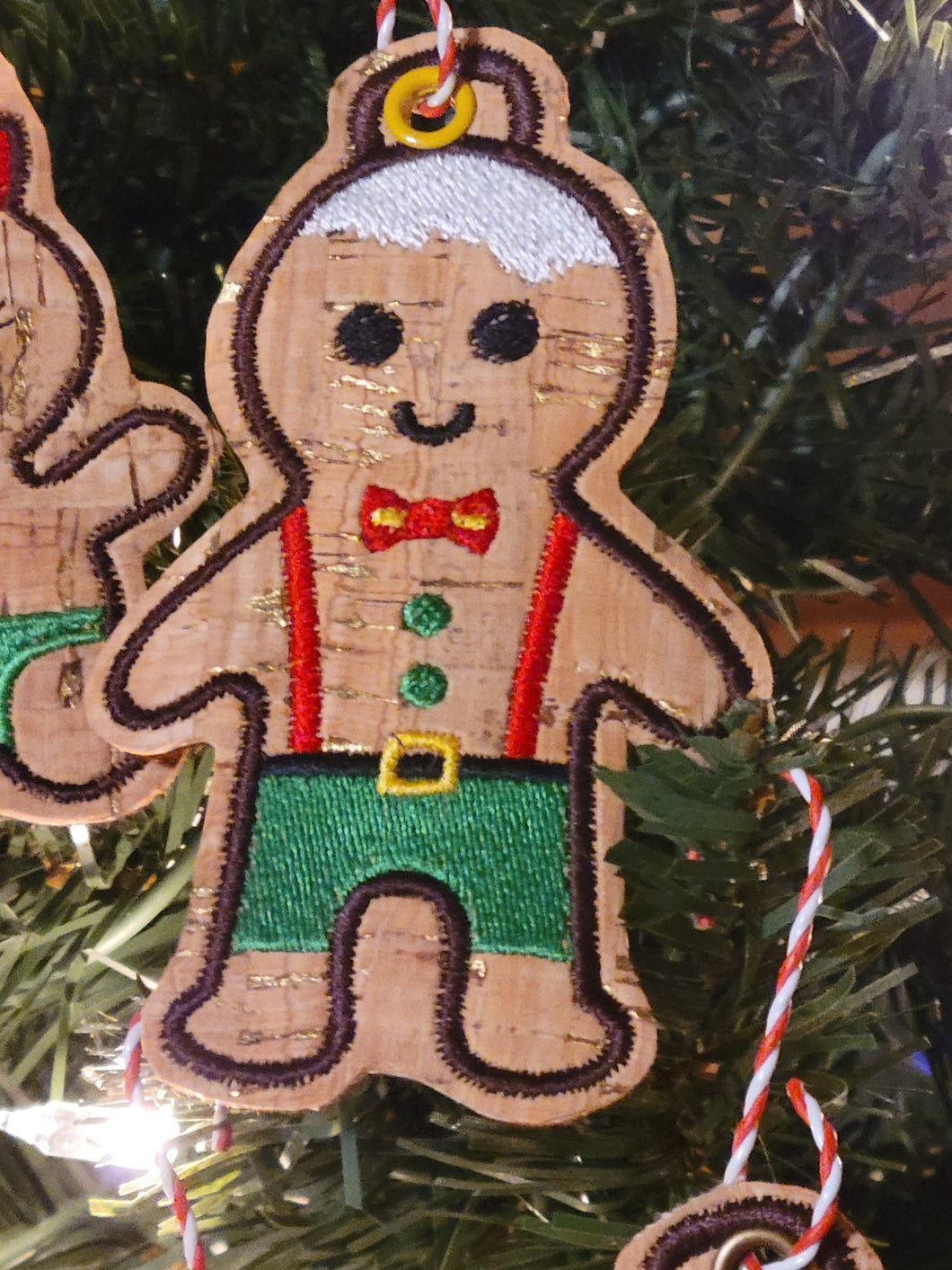 GINGERBREAD GRANDPA ORNAMENT DIGITAL MACHINE EMBROIDERY DESIGN